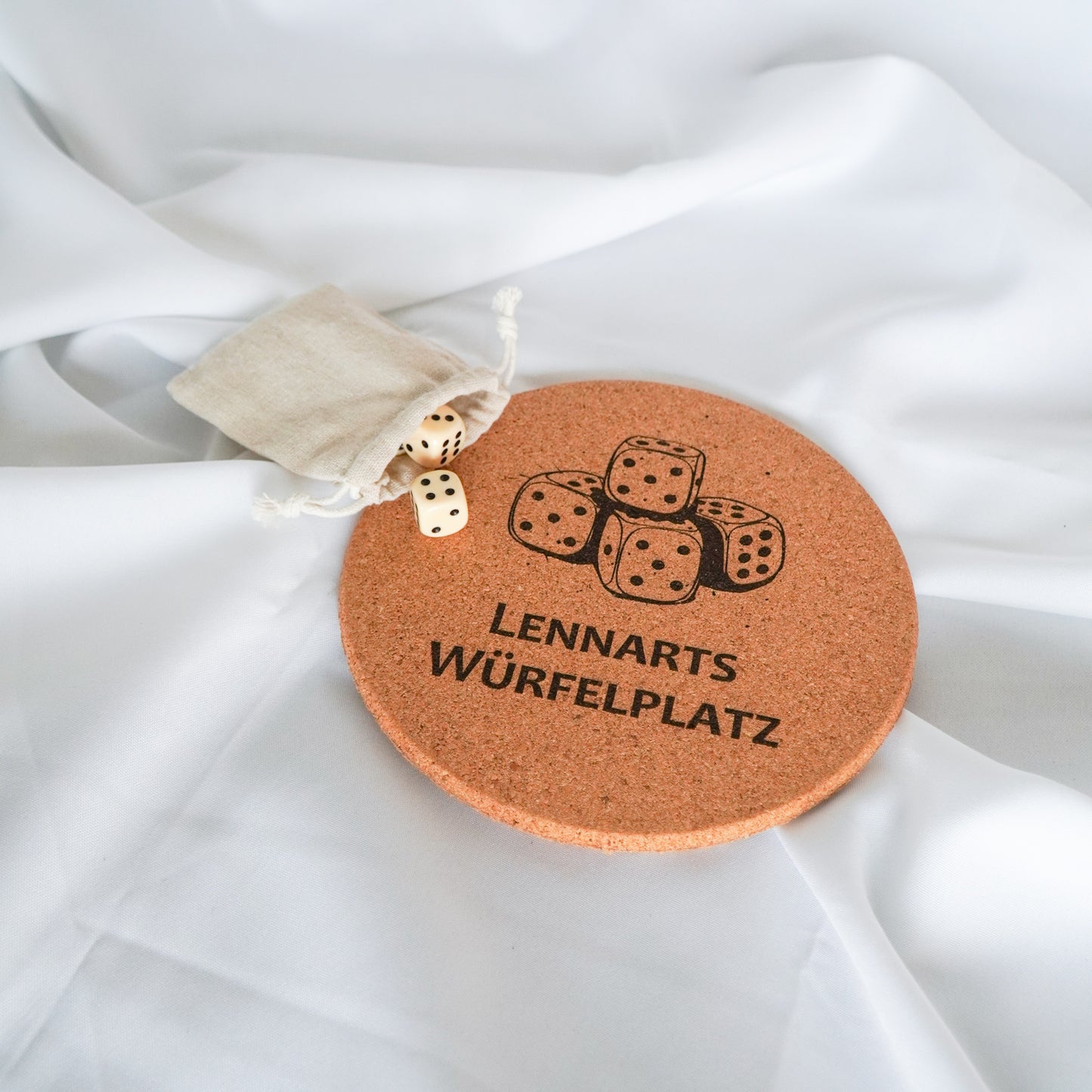 Würfelunterlage personalisiert mit Würfeln