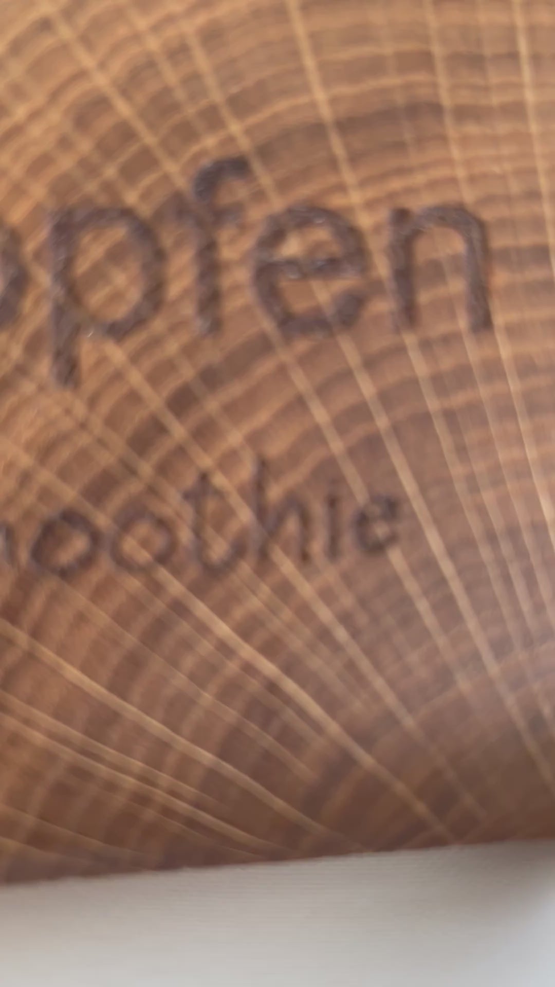 Eichenholz Untersetzer "Hopfen Smoothie" mit integriertem Flaschenöffner